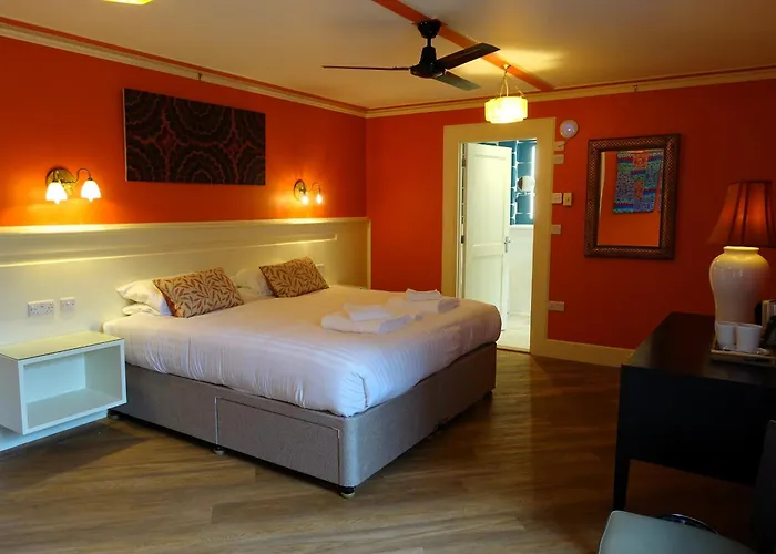 One Holyrood Hotel & Cafe