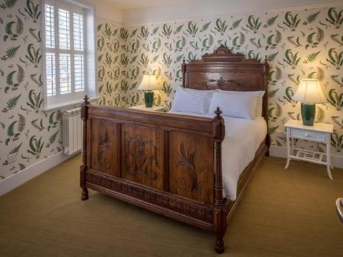 Hotel One Holyrood & Cafe Newport (Isle Of Wight)