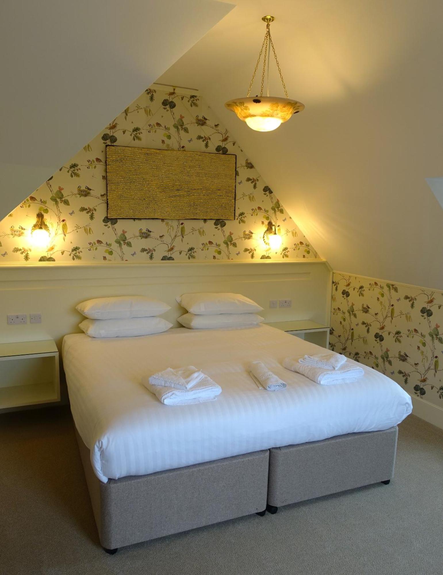Hotel One Holyrood & Cafe Newport (Isle Of Wight)