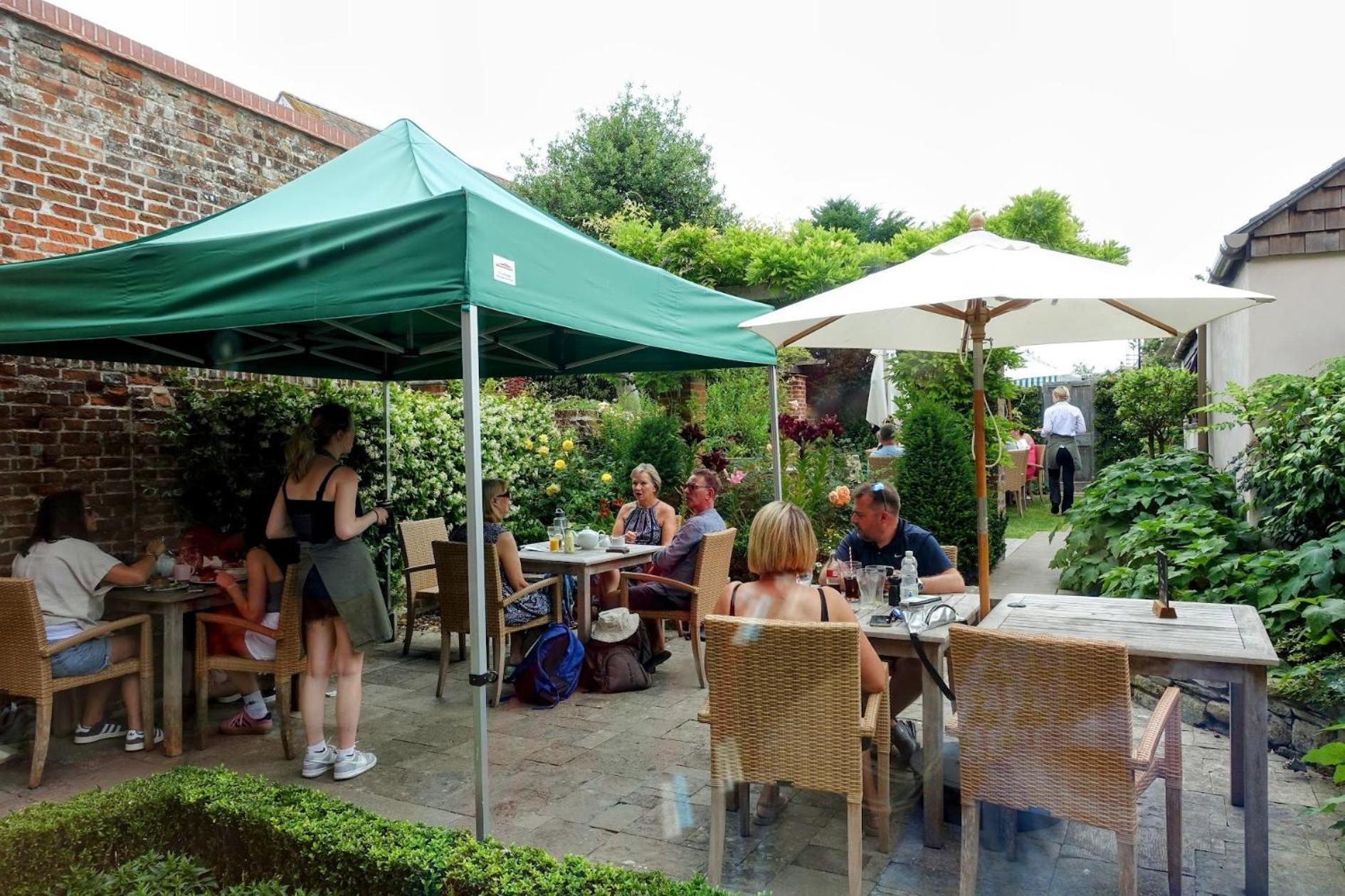 One Holyrood & Cafe 4*