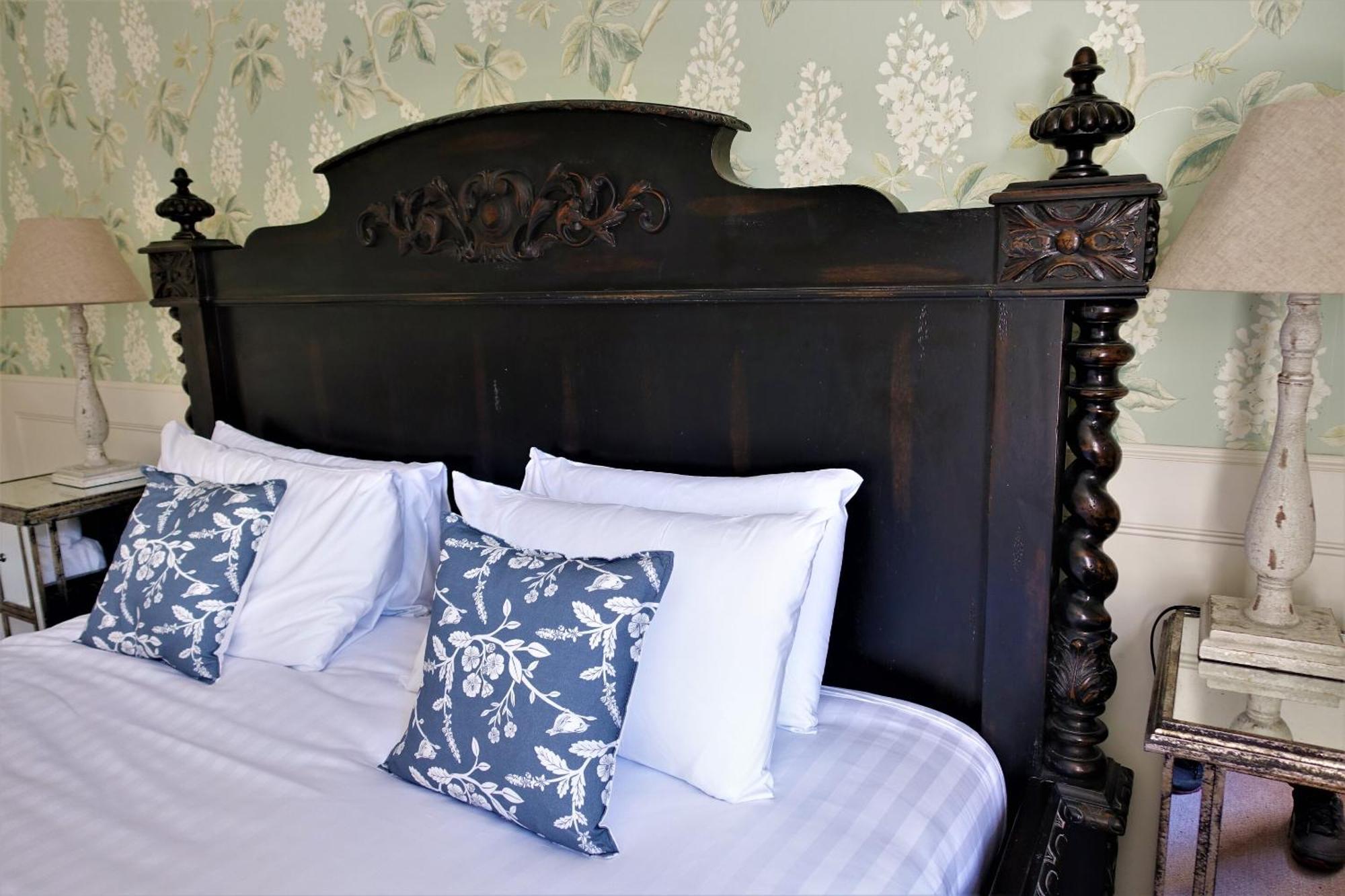 One Holyrood Hotel&cafe 4*